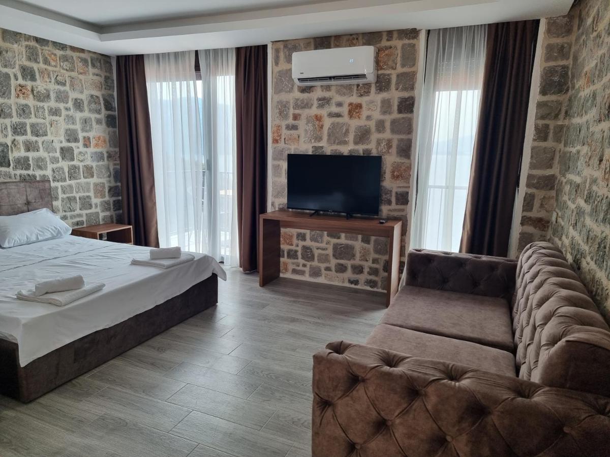 Agape Rose Hotel Bagian luar foto