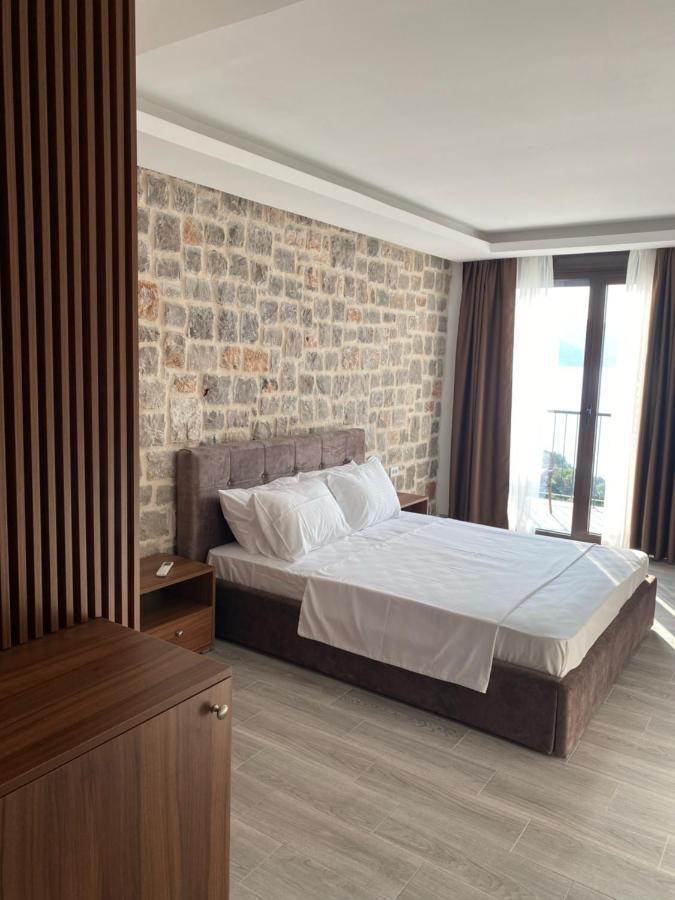 Agape Rose Hotel Bagian luar foto