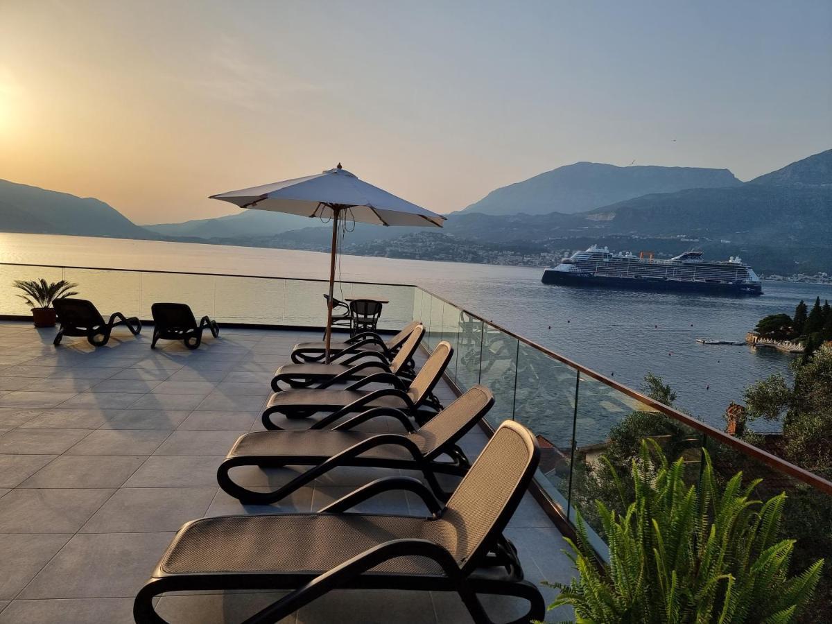 Agape Rose Hotel Bagian luar foto